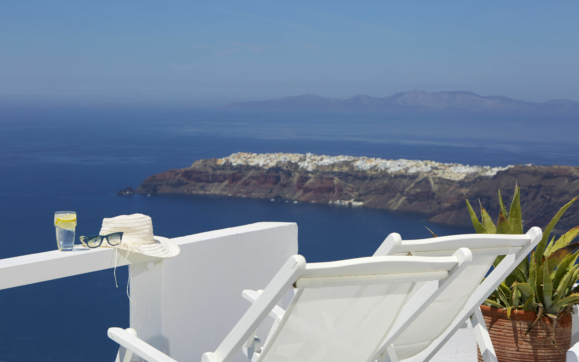 Whitedeck Santorini Hotel Имеровигли Екстериор снимка